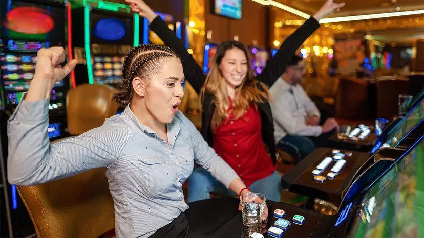 The Excitement of Live Dealer Slot Games: What to Expect