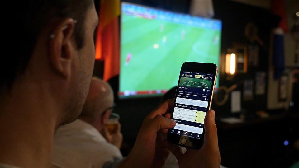 Betting Revolutionized: Live Games Taking Center Stage